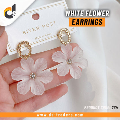 White Flower Stud Earrings - DS Traders